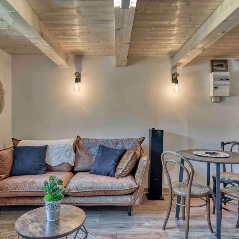 Mazot savoyard situé à 25 kms de CHAMONIX - Chalet 1 Chambre - 9