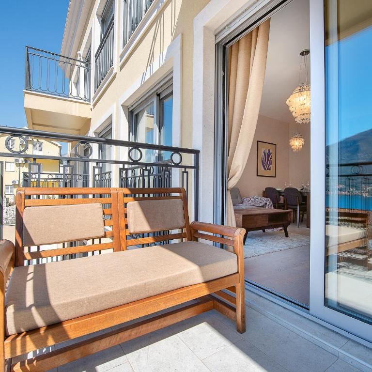 2MONTENEGRO LIMETA APARTMENTS with pool - Apartment with Sea View - 12