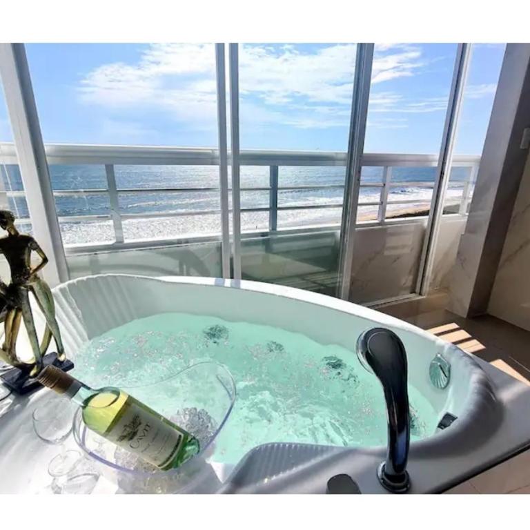 Ecusuites Playas Preference Penthouse Jacuzzi & Vista Mar - One-Bedroom Apartment - 2