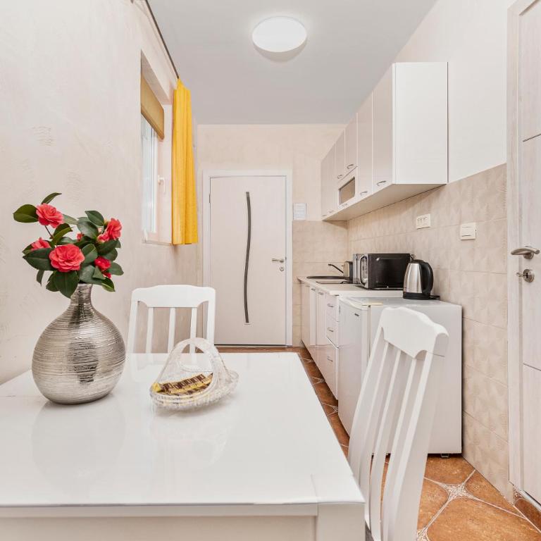 Apartments Vuković - Studio with Sea View - 26