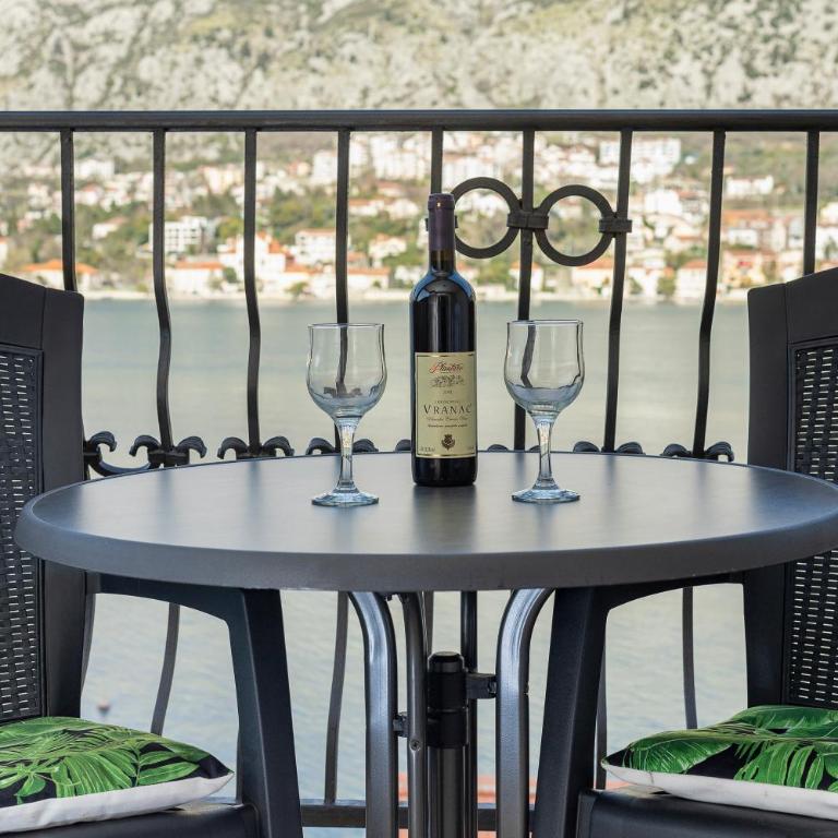 Apartments Vuković - Studio with Sea View - 11