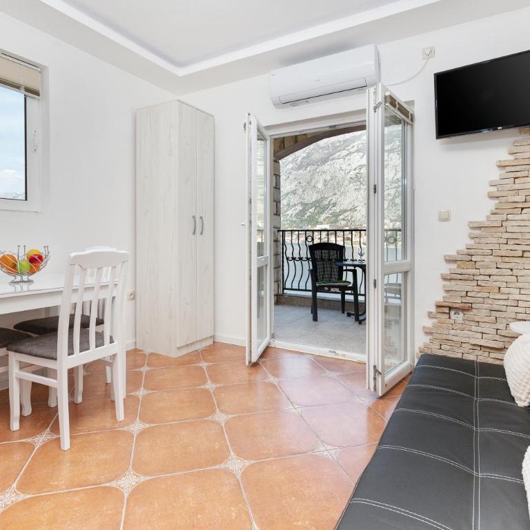 Apartments Vuković - Studio with Sea View - 16