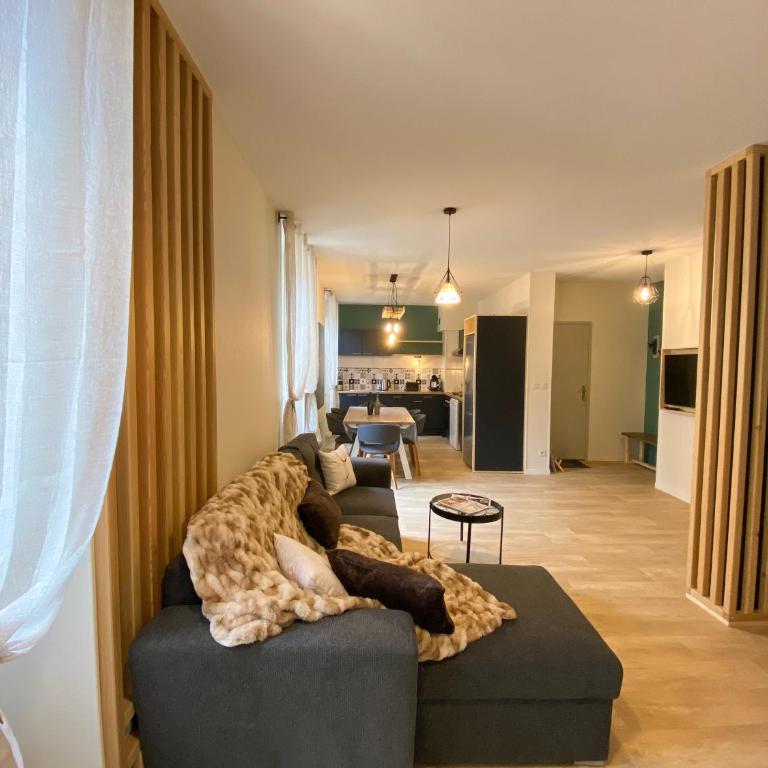 Très bel appartement T3 HYPER CENTRE ENTIEREMENT RENOVE EN 2022 - Appartement 2 Chambres - 2