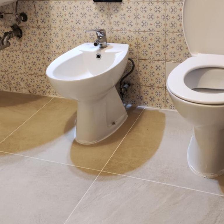 BB Stay Station - Camera Tripla con Bagno in Comune - 46