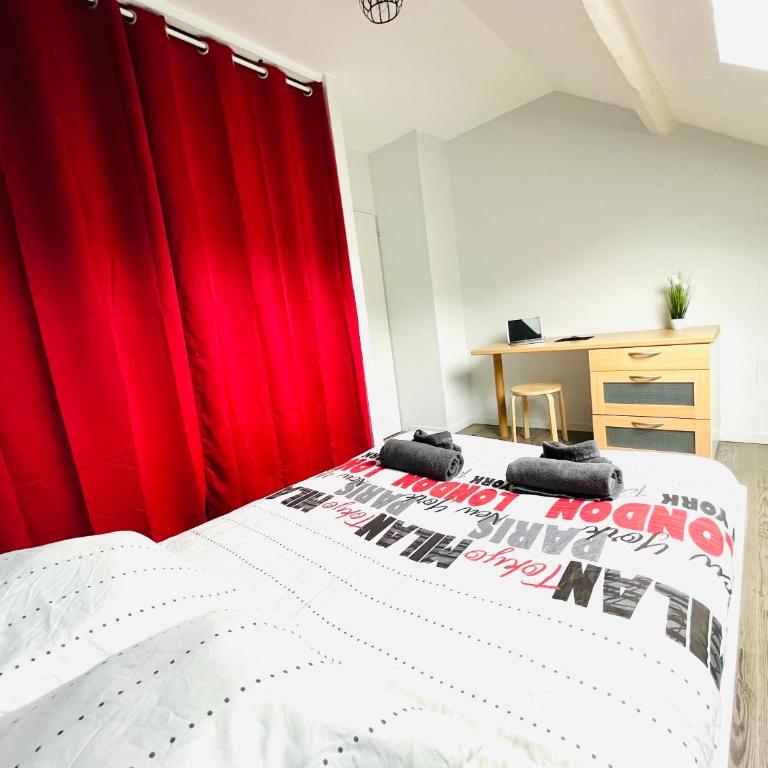Le Red Loft à 5min du centre-ville avec parking privatif gratuit - Appartamento con 1 Camera da Letto - 32