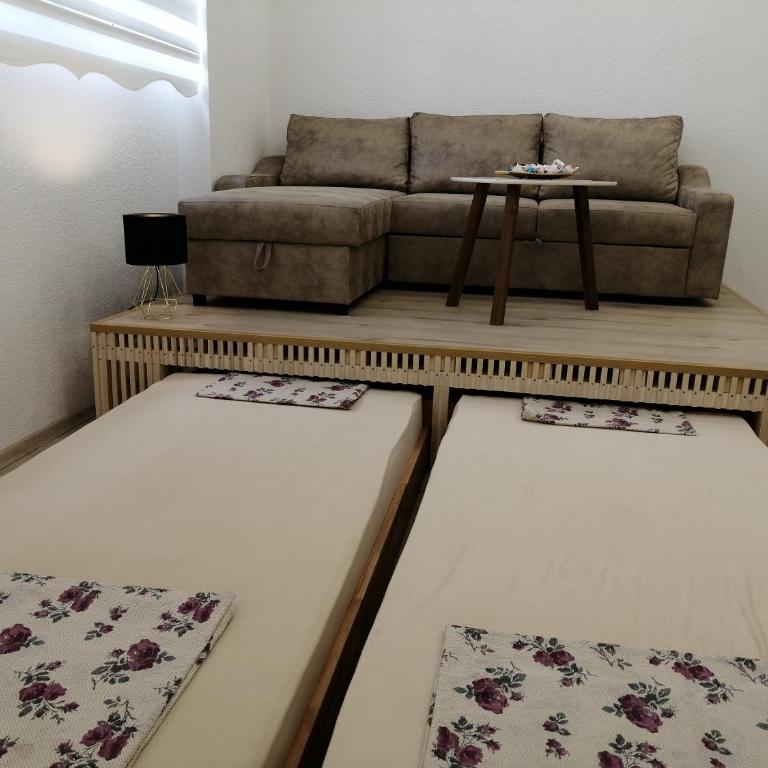 Studio Apartment - A Bit Of Joy - Studio Apartman - 40