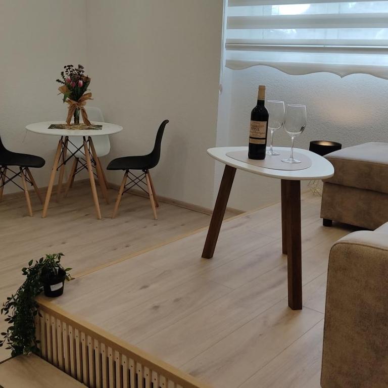 Studio Apartment - A Bit Of Joy - Studio Apartman - 16