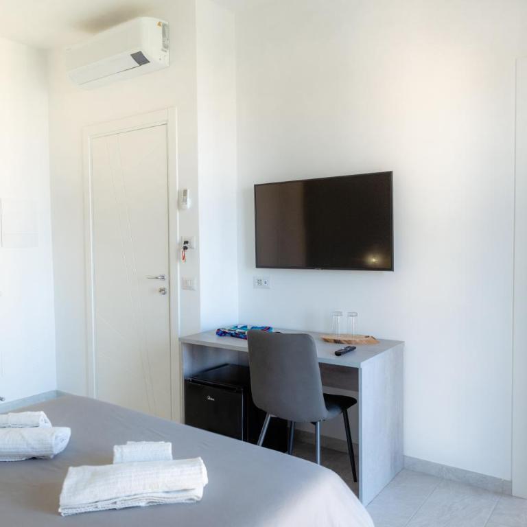 Le Tre CCC - Double Room with Balcony - 7