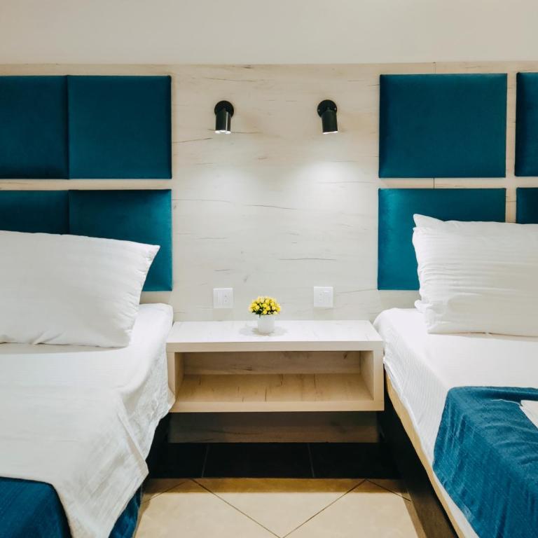 Sun Apartments - Četvorokrevetna Soba sa Balkonom i Pogledom na More - 6