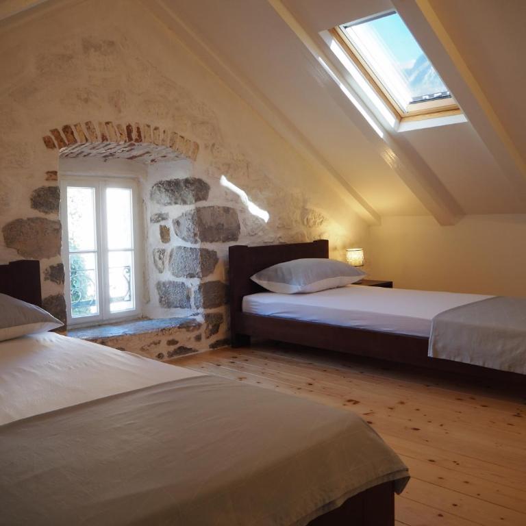 Romantic stone house by the sea **** - Villa with Sea View - 7