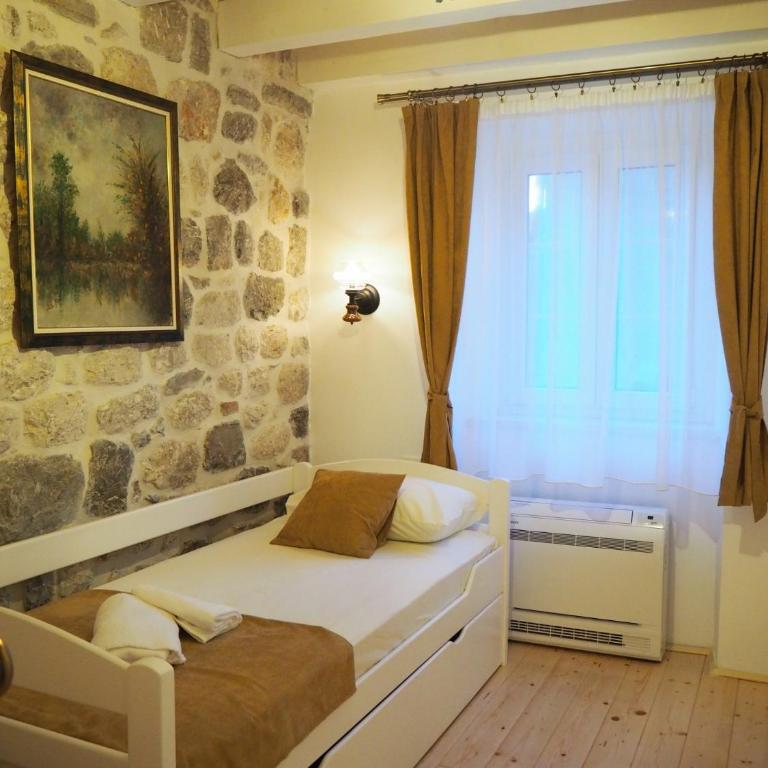 Romantic stone house by the sea **** - Villa with Sea View - 24