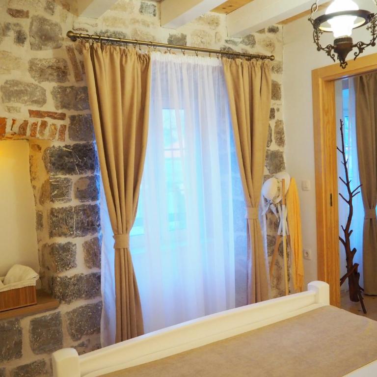 Romantic stone house by the sea **** - Villa with Sea View - 21