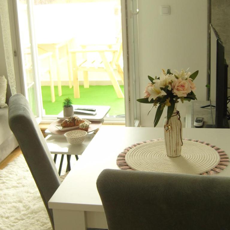 Lux Natural - One-Bedroom Apartment - 18