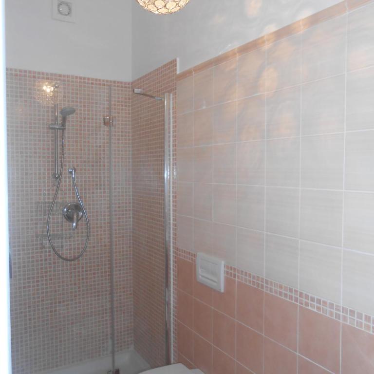 Gino's House - Twin Room with Bathroom - 8