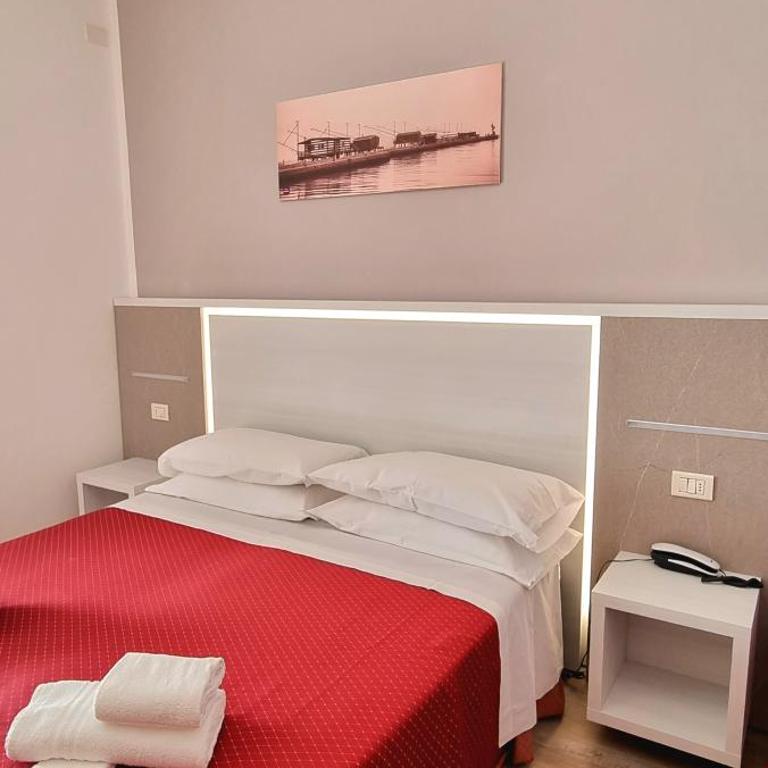 Hotel Camay - Camera Matrimoniale con Balcone - 2