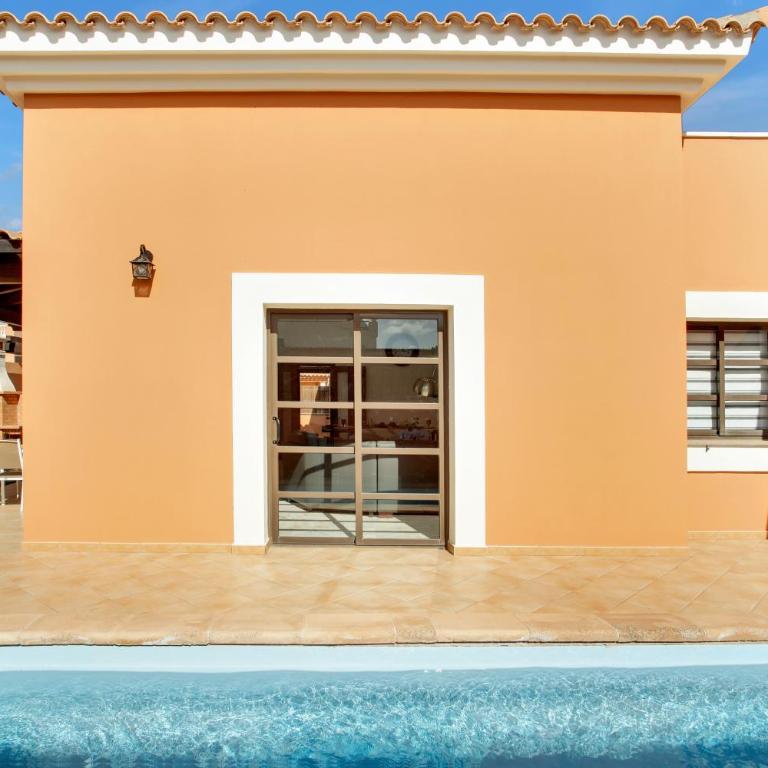 Villa Corralejo - Three-Bedroom Villa - 11