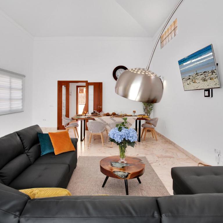 Villa Corralejo - Three-Bedroom Villa - 39