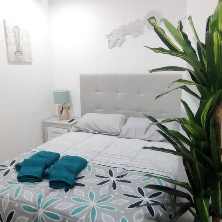 - LUJO - Parking, Maquina Arcade, Wifi y Netflix - Apartamento - 8