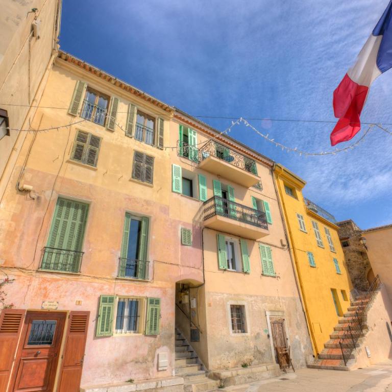 Ancienne Mairie Vieux Village Roquebrune 3 bedroom apartment - Appartement 3 Chambres - 24