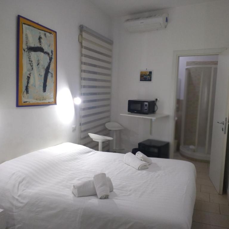 Guest House San Pietro - Camera Matrimoniale - 1