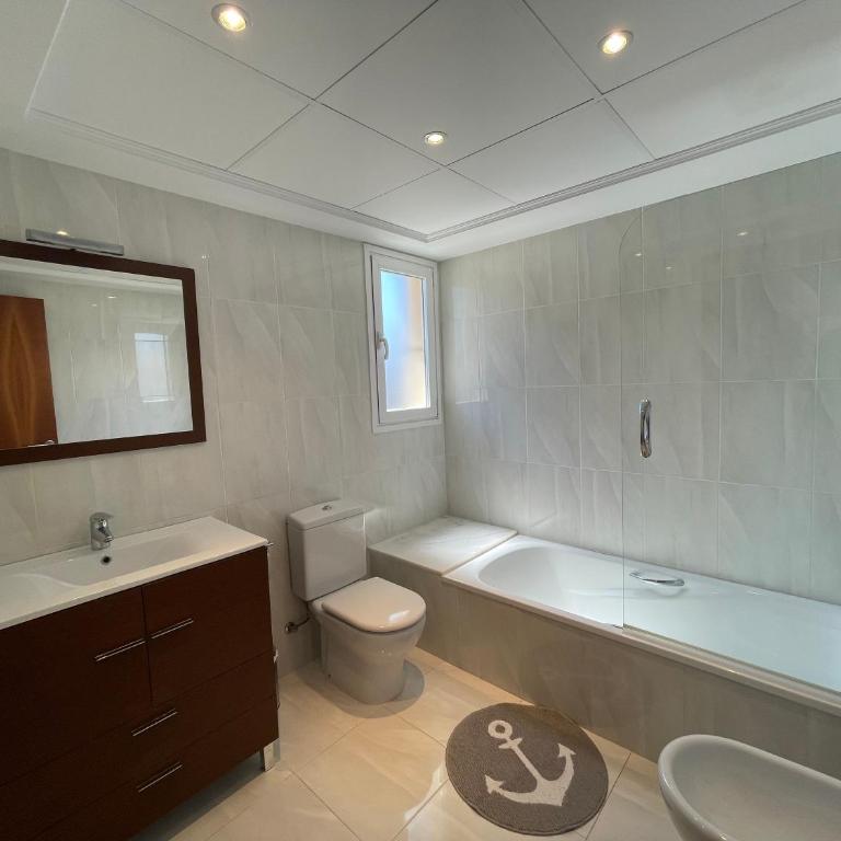 Mesana 102 / Penthouse - Two-Bedroom Apartment - 17