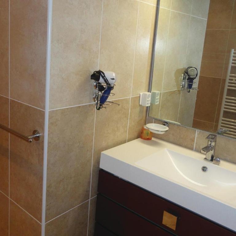 4 Bedroom Cozy Home In Grau D'agde - Maison de Vacances 4 Chambres - 45