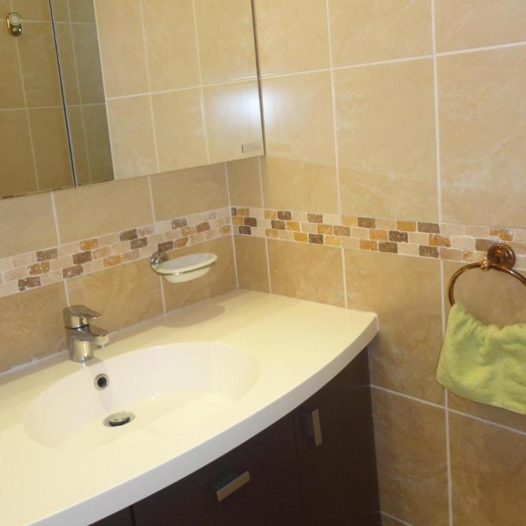 4 Bedroom Cozy Home In Grau D'agde - Maison de Vacances 4 Chambres - 47