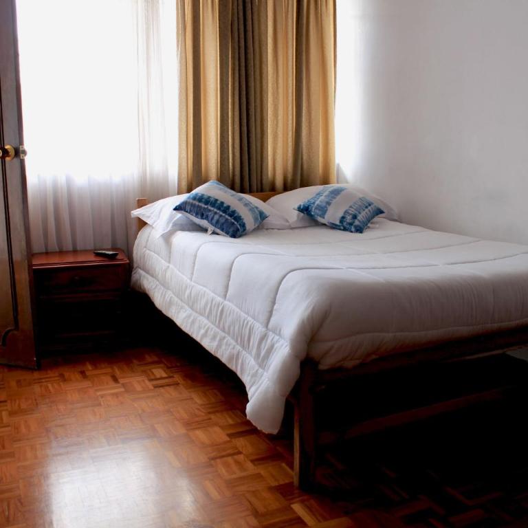 Casa Blanca Hostal Manizales - Habitación Doble Económica - 1