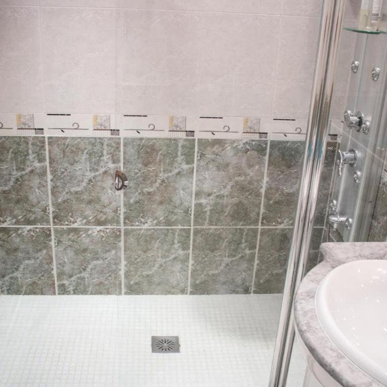 Gorgeous Apartment In Mijas With Swimming Pool - Apartamento de 2 dormitorios - 8