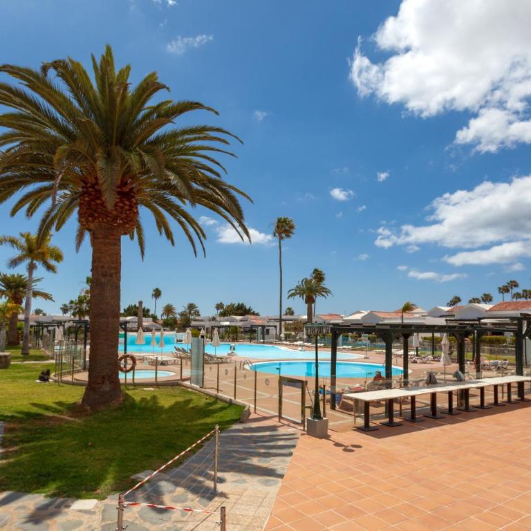 Modern Oasis with Sun & Style 3 Pools AC WiFi - Apartamento de 1 dormitorio - 28