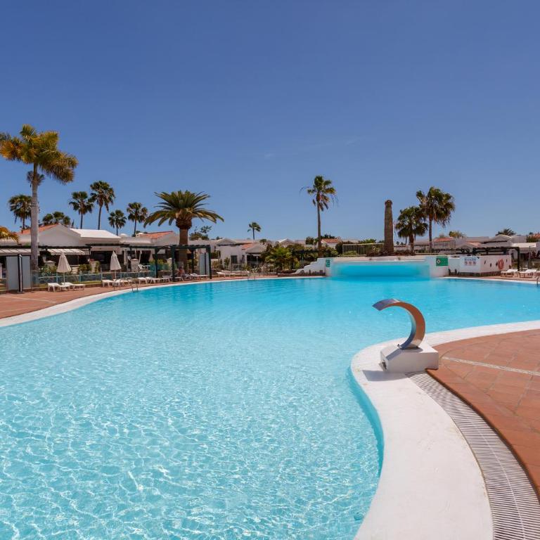 Modern Oasis with Sun & Style 3 Pools AC WiFi - Apartamento de 1 dormitorio - 2
