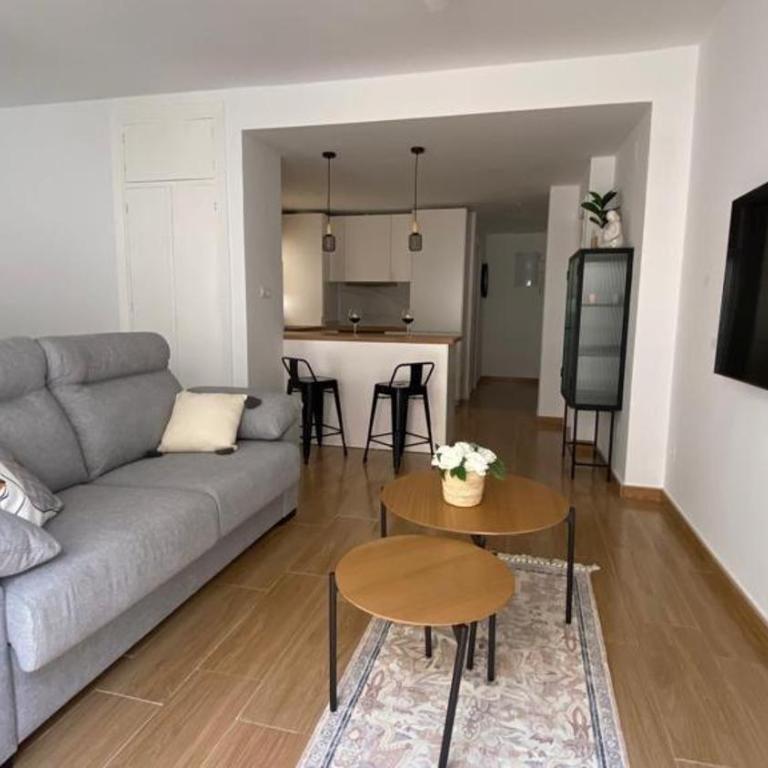 Amelia de Mar Parking - Two-Bedroom Apartment - 4