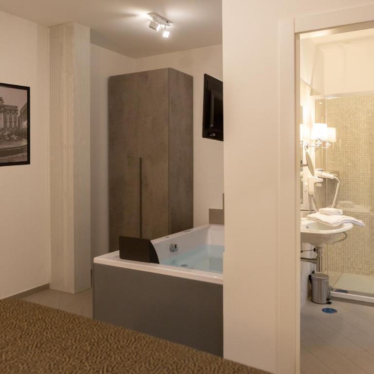 Prime Vatican Suites II - Suite mit Kingsize-Bett mit Whirlpool - 9