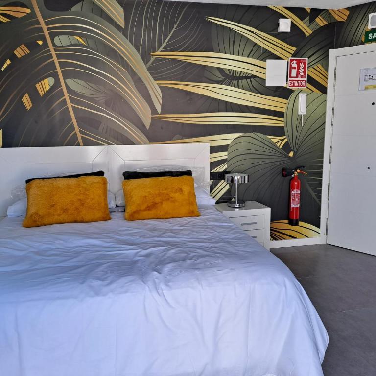 LEVANTE SUITES - Habitación Deluxe con cama extragrande - 4