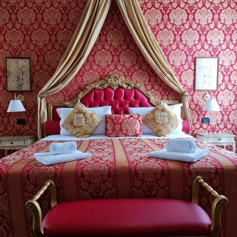 Friendly Venice Suites - Suite Deluxe "Giacomo Casanova" con Vista Campo Santo Stefano - 1