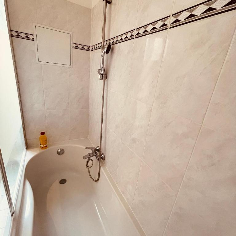 Nice Renting - PAGANINI - Spacious Apartment - 2 BedRooms - King Bed - Bathtub - Heart of Nice - Appartement 2 Chambres - 32