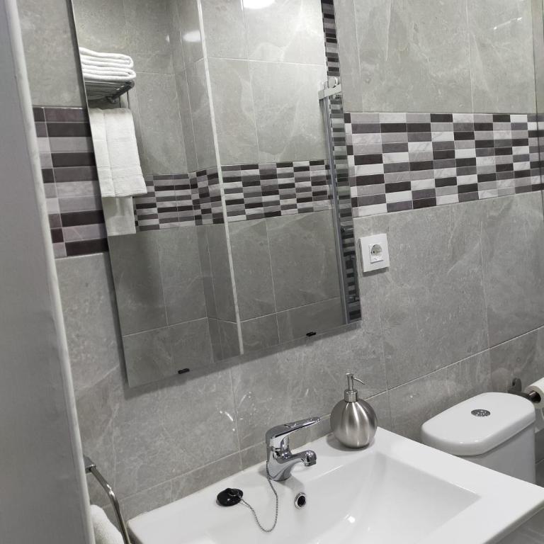 María y Juan Apartamento con Garaje - Apartamento de 1 dormitorio - 46