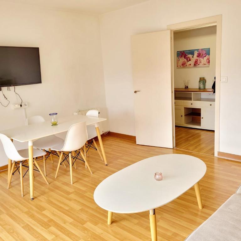 Amplio piso próximo a la Catedral y el Camino. C2 - Apartamento de 3 dormitorios - 2