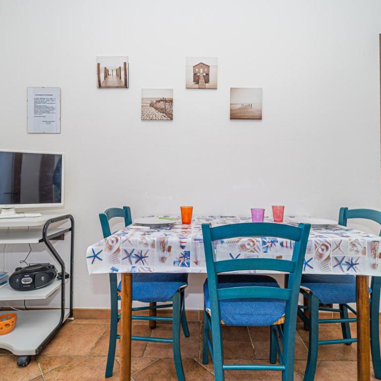 Apartment in villa 2 to 4 persons with large private garden Sole - Appartamento - 23