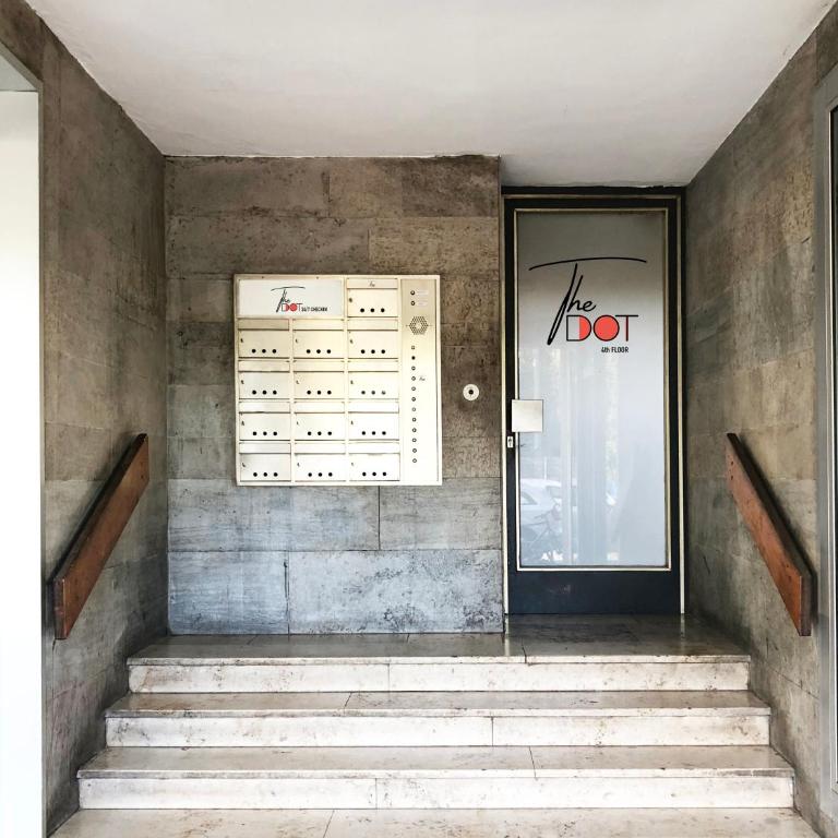 The Dot | 24/7 Checkin - Single Room with Shared Bathroom - 3