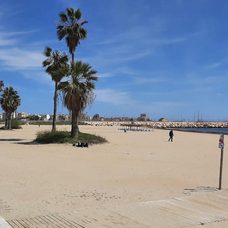Precioso apartamento con ascensor a 80 metros del mar - One-Bedroom Apartment - 31