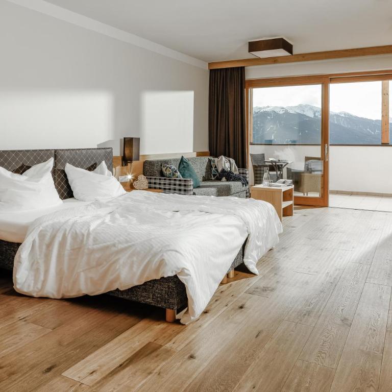 Panoramahotel Huberhof - Suite - Dolomitenblick - 3