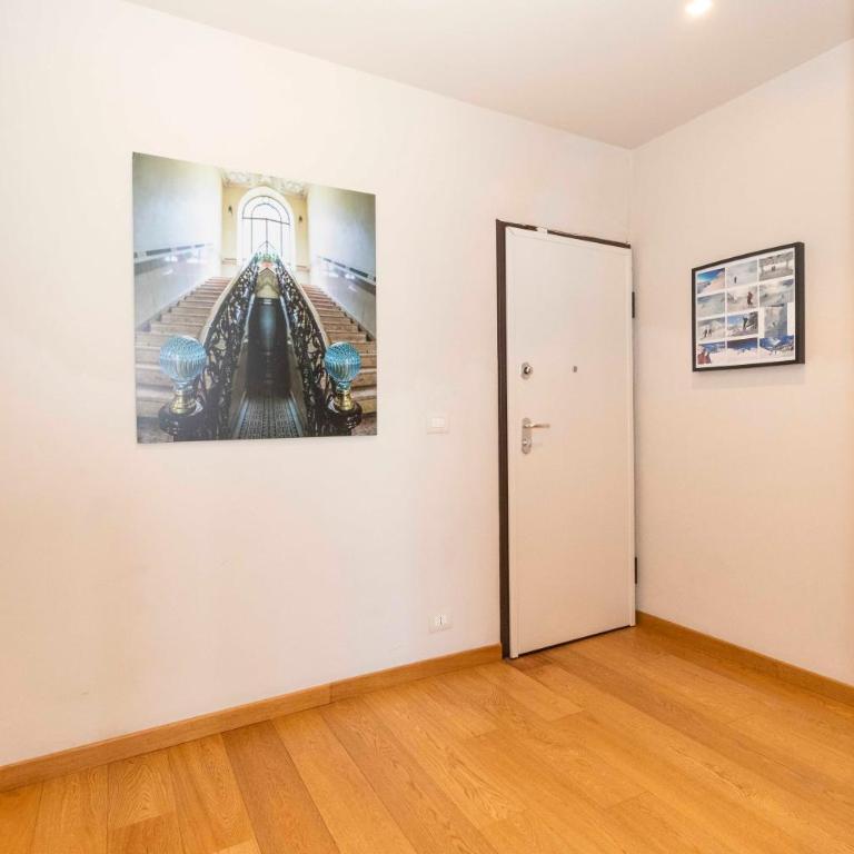 GuestHost - Charming apartment with parking! - Two-Bedroom Apartment - 28