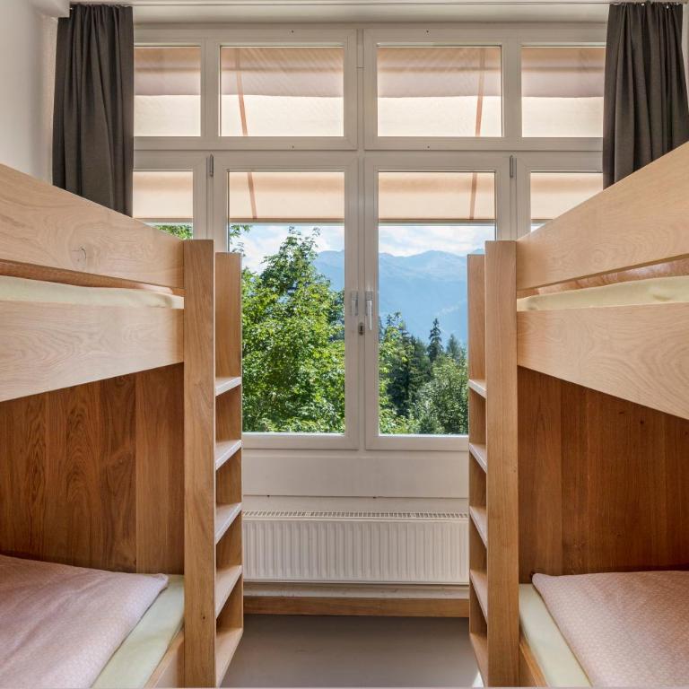 Crans-Montana Youth Hostel - Vierbettzimmer mit Gemeinschaftsbad - 7