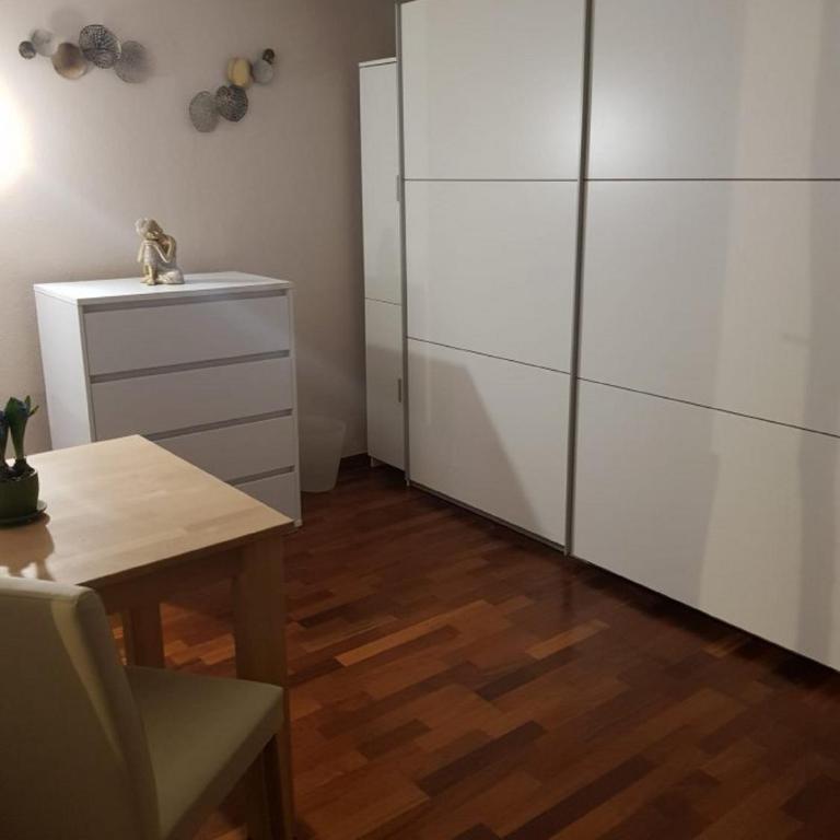 Ferienappartement am Nadenberg - Doppelzimmer - Untergeschoss - 1