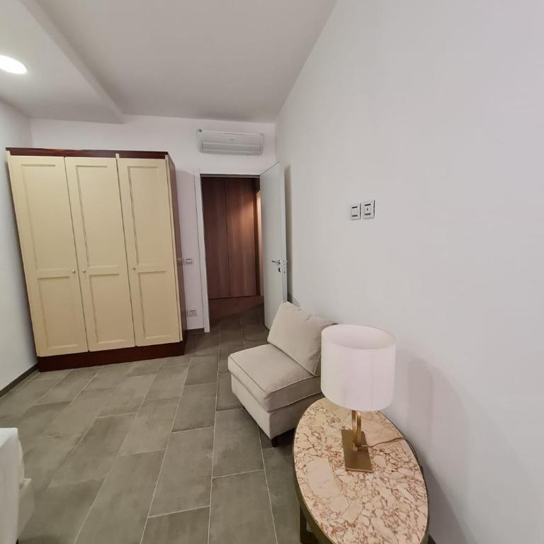 Venice Apartment with Private Courtyard - Three-Bedroom Apartment - 39