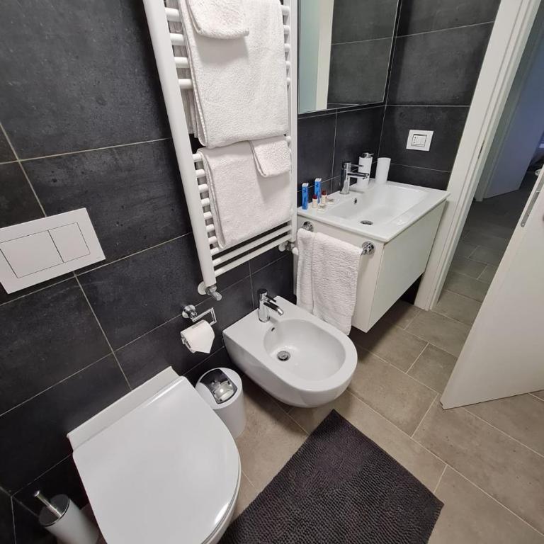 Venice Apartment with Private Courtyard - Three-Bedroom Apartment - 40