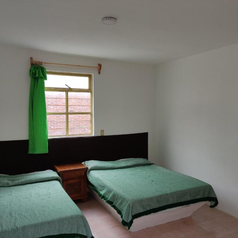 Hotel Tivoli - Deluxe Double Room with Two Double Beds - 2