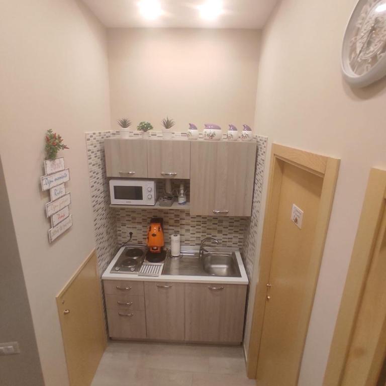 Sunrise 15 - Double Room with Balcony - 11