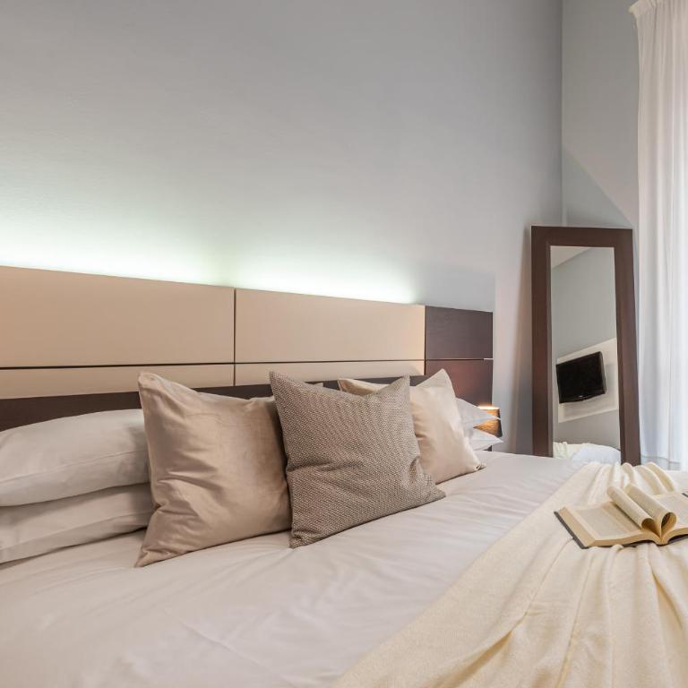 Agathae Luxury Apartament with Garden - One-Bedroom Apartment - 2